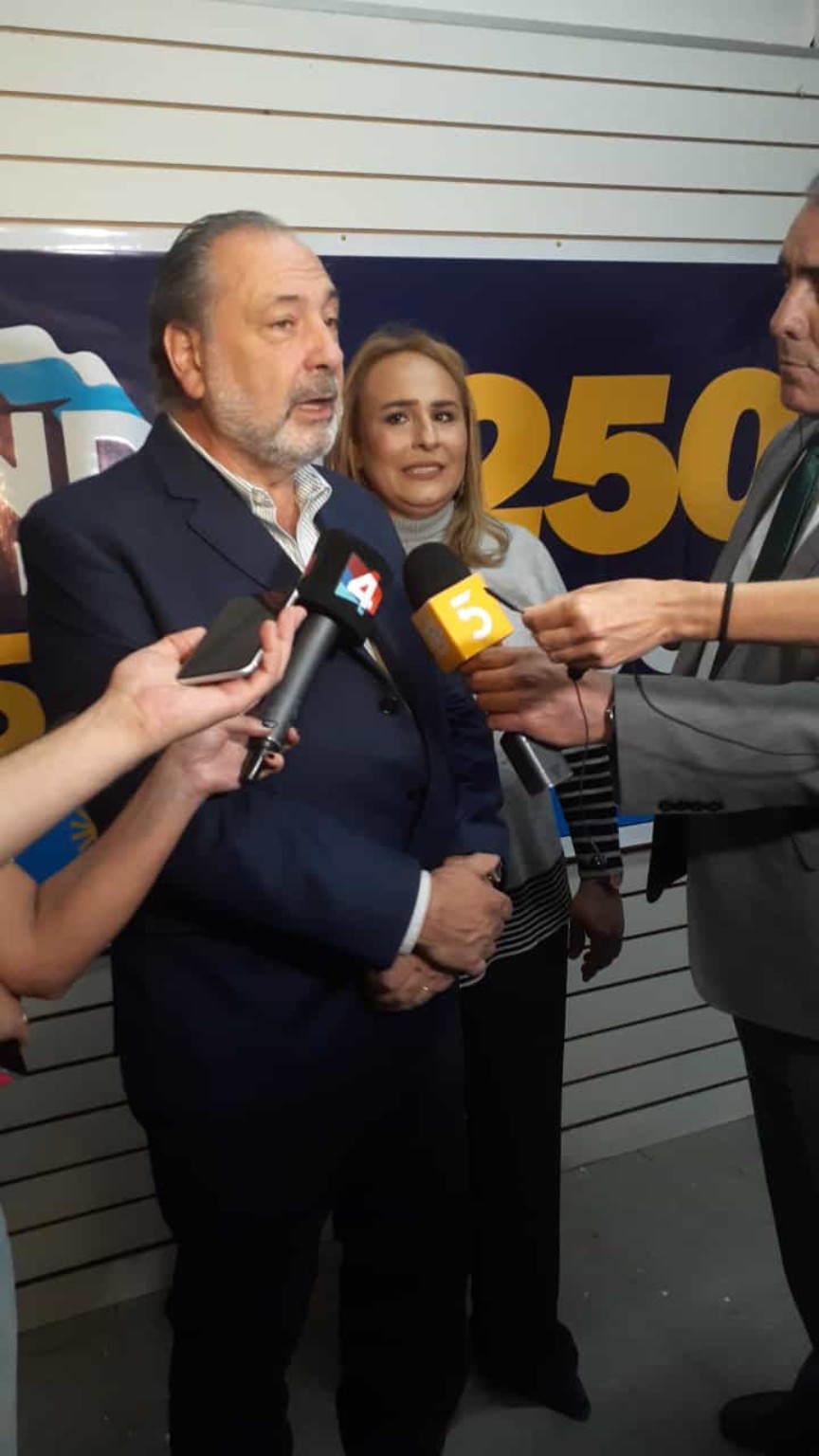 Marisol durante una cobertura de prensa
